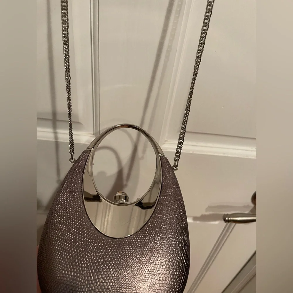 Chic Silver Handbag with Chain Strap